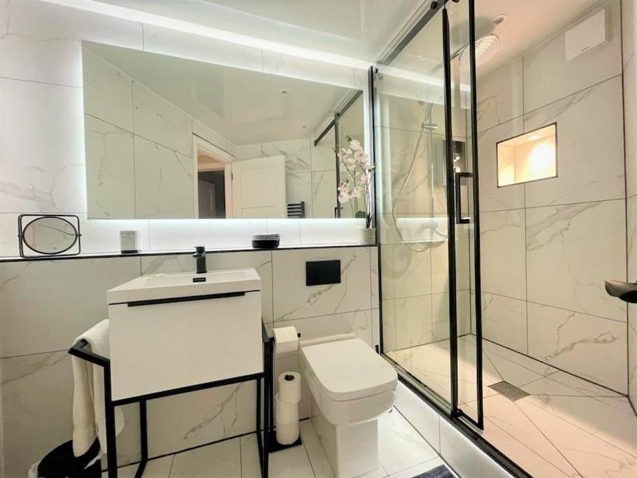 Stylish, Central And Cosy 1Bd Nr Canongate Edimburgo Exterior foto