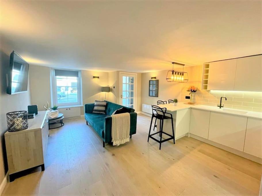 Stylish, Central And Cosy 1Bd Nr Canongate Edimburgo Exterior foto
